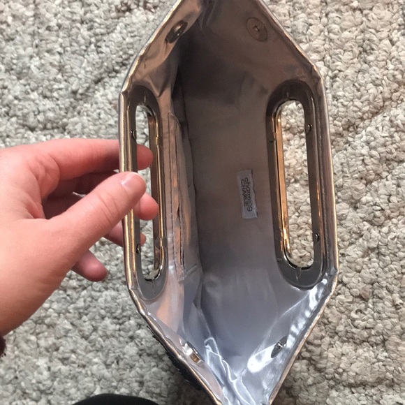 Formal clutch - Picture 7 of 10